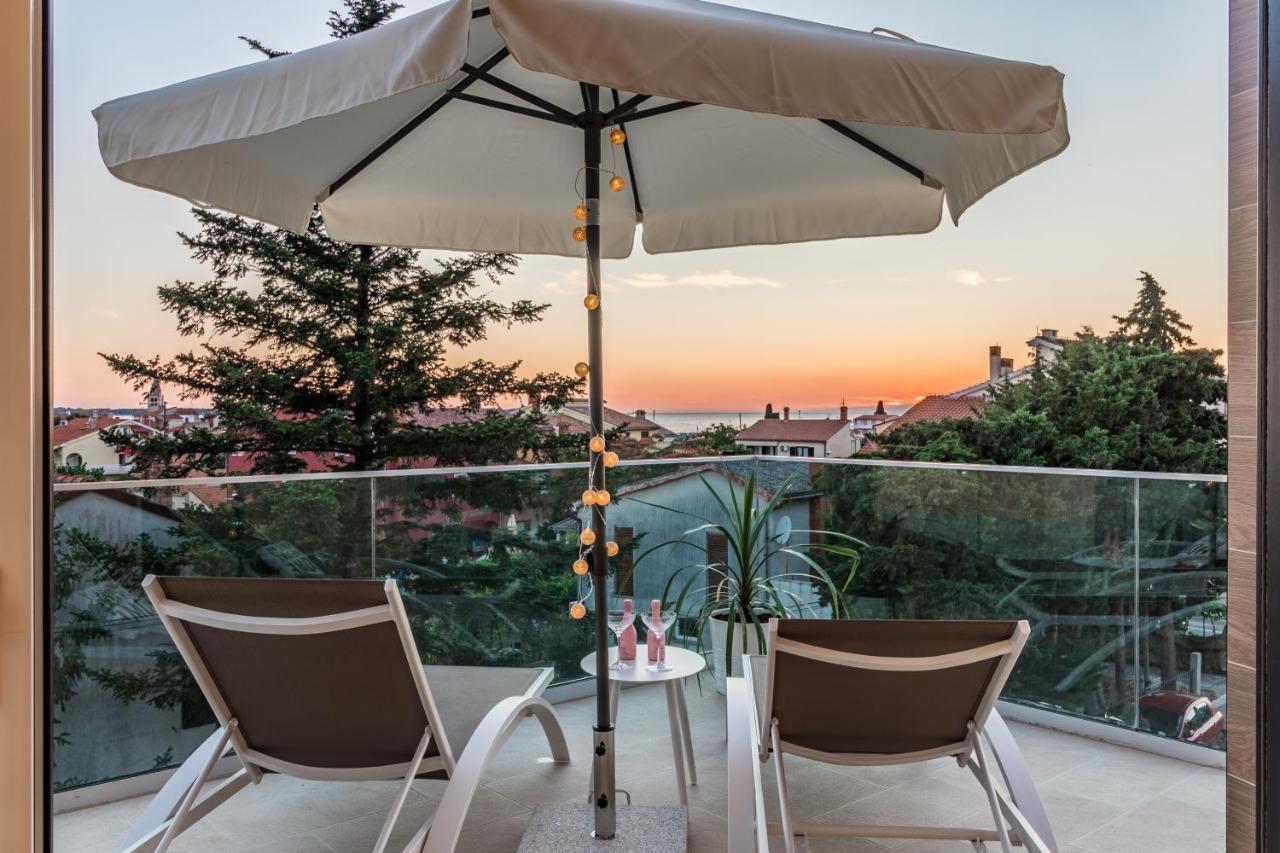 Villa Elena Deluxe Mit Whirlpool Und Beheiztem Pool Am Meer Und Wunderschoenen Blick Auf Die Brijuni Inseln Fažana Exteriör bild