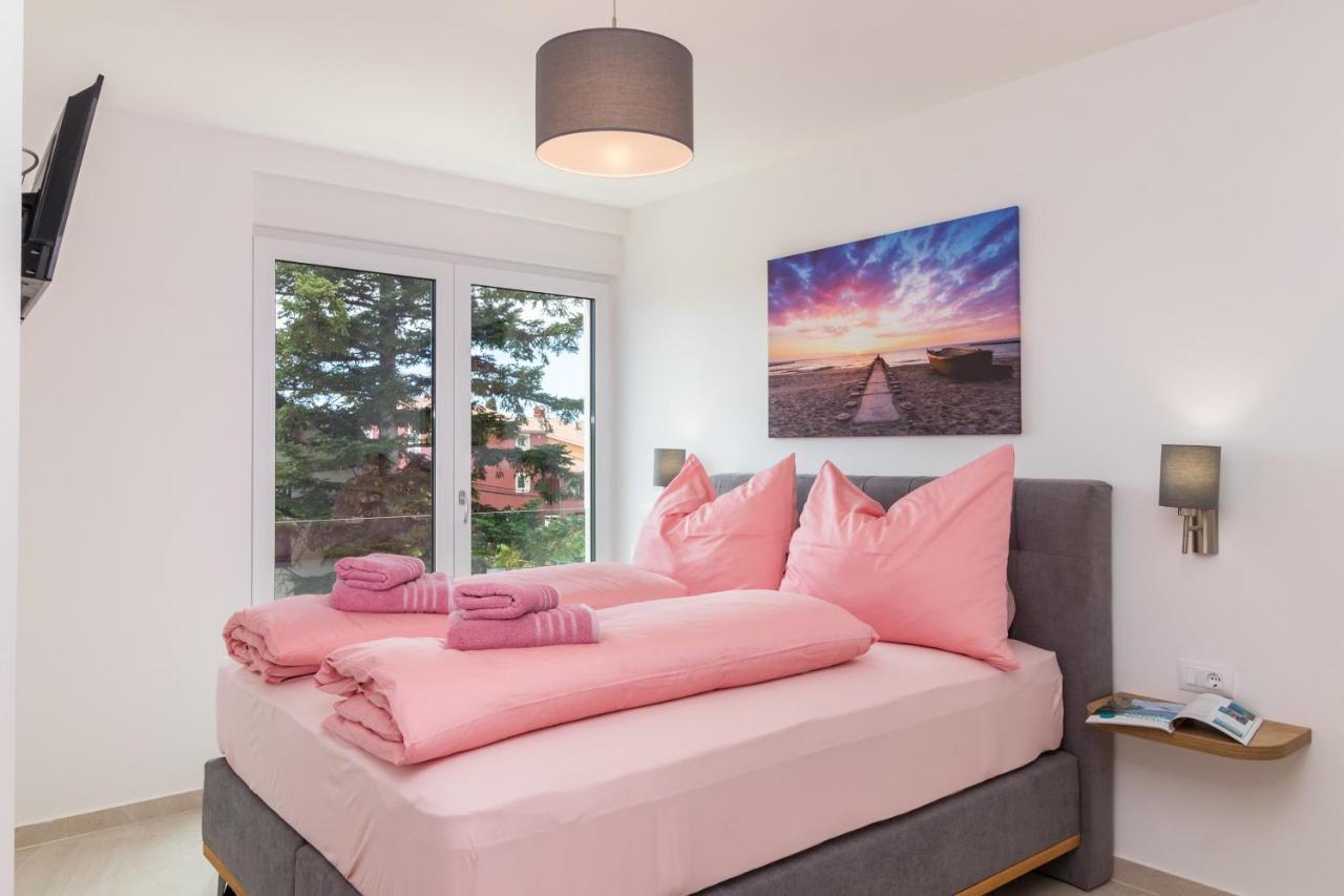Villa Elena Deluxe Mit Whirlpool Und Beheiztem Pool Am Meer Und Wunderschoenen Blick Auf Die Brijuni Inseln Fažana Exteriör bild