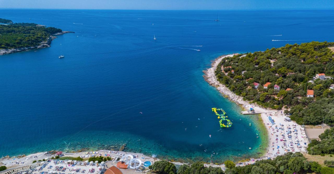 Villa Elena Deluxe Mit Whirlpool Und Beheiztem Pool Am Meer Und Wunderschoenen Blick Auf Die Brijuni Inseln Fažana Exteriör bild